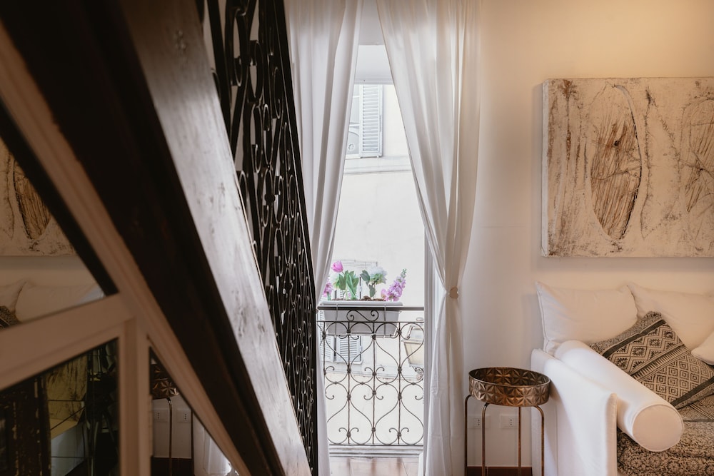 Navona Home