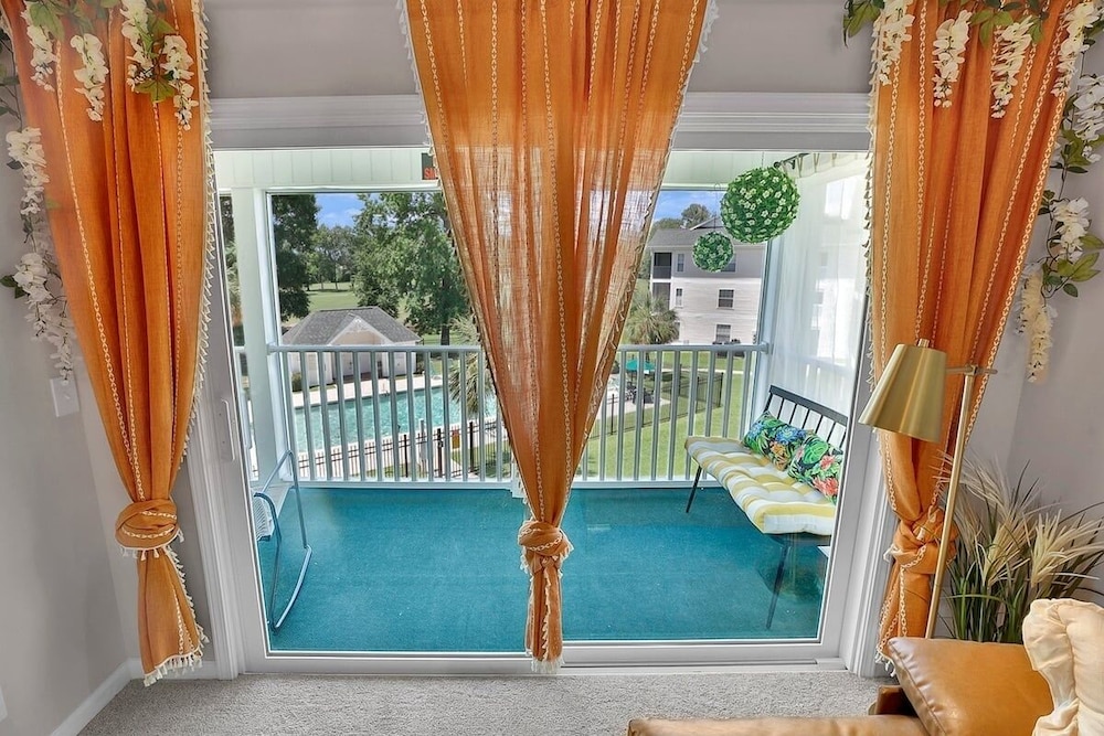 River Oaks 30h 2 Bedroom Condo