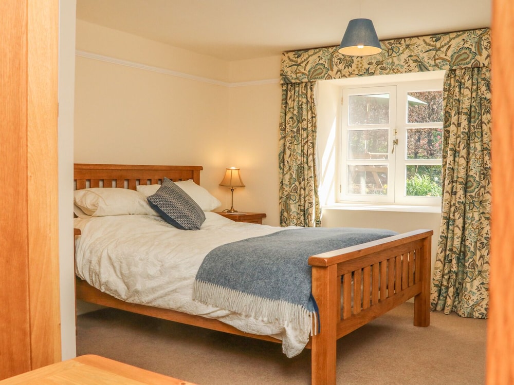 Upper Barn Cottage view 5