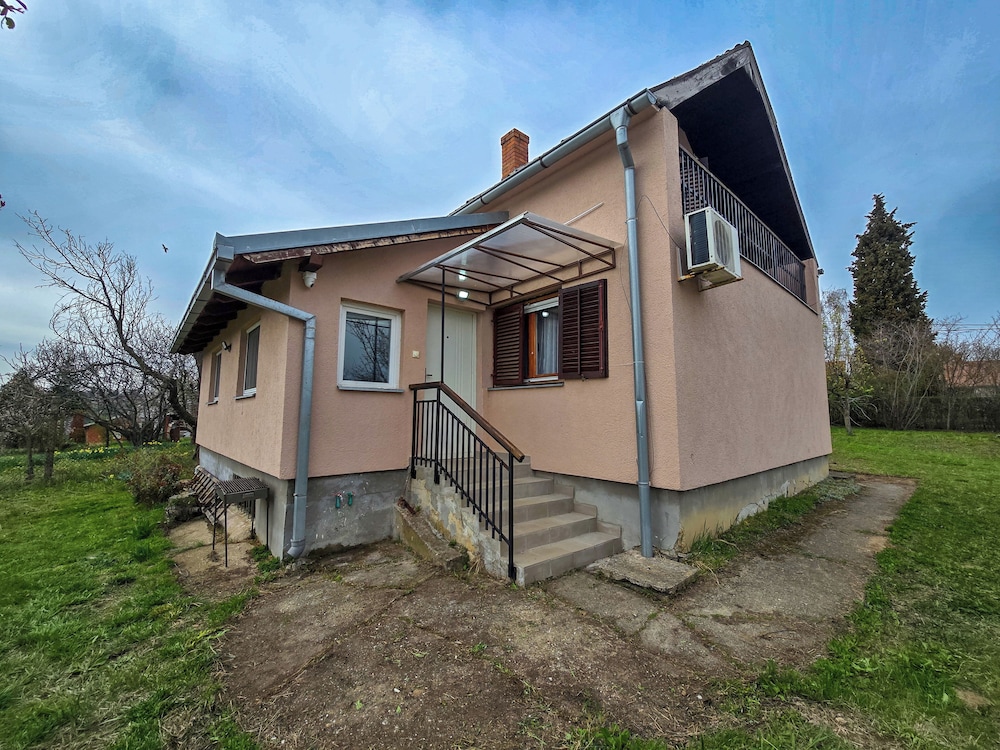 Vila Nera Banstol Cottage