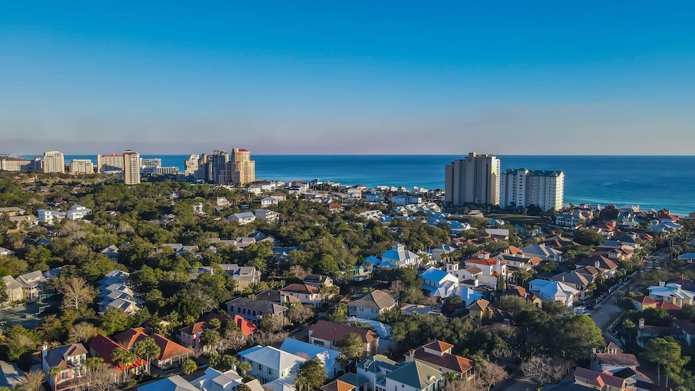 9 Rue Martine in Miramar Beach