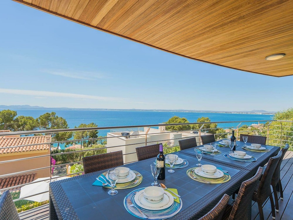 Luxury Villa in Alcudia With Private Pool and Near the Beach photo 3