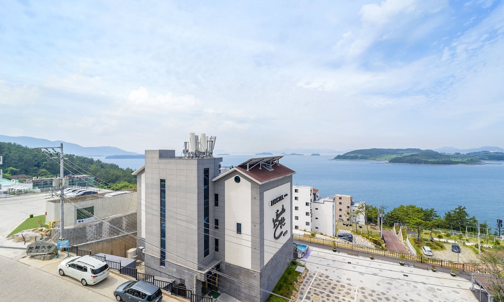 Yeosu Sunset Hostel and Pension view 4