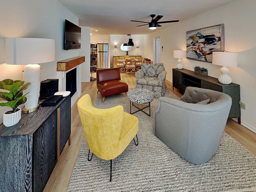 Fantasea Cove by Silver Sands Vacation Rentals