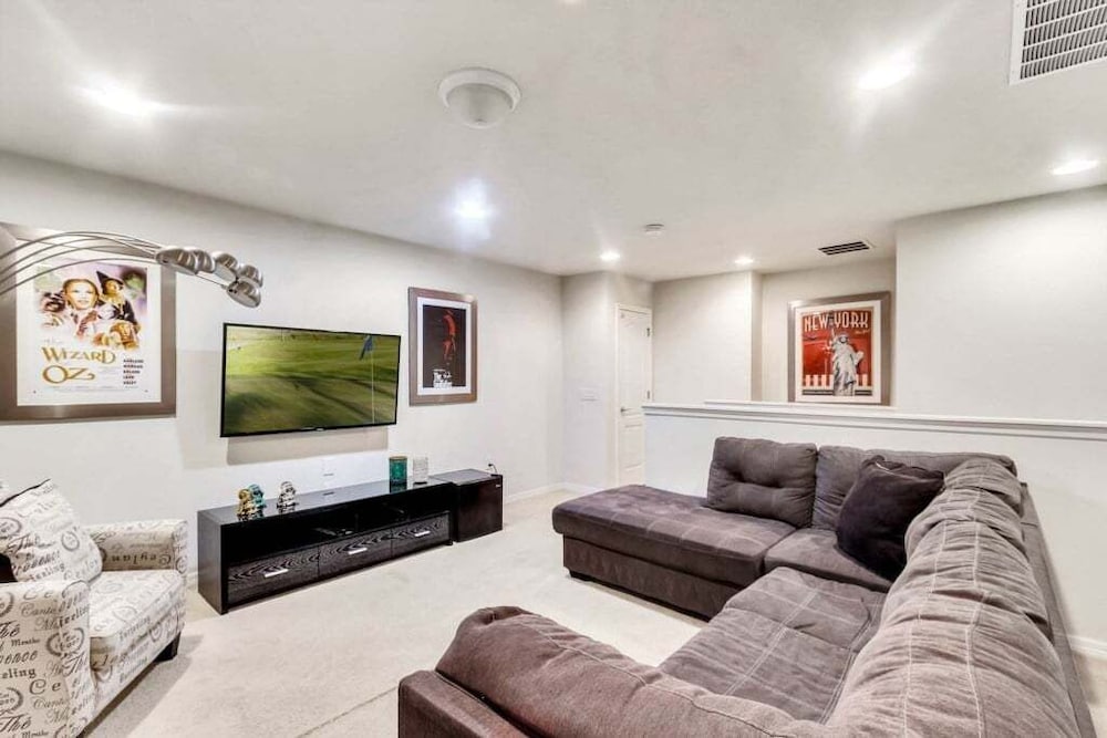 Beautiful Tranquil Relaxing Home With Private Pool 4 Bedroom Townhouse