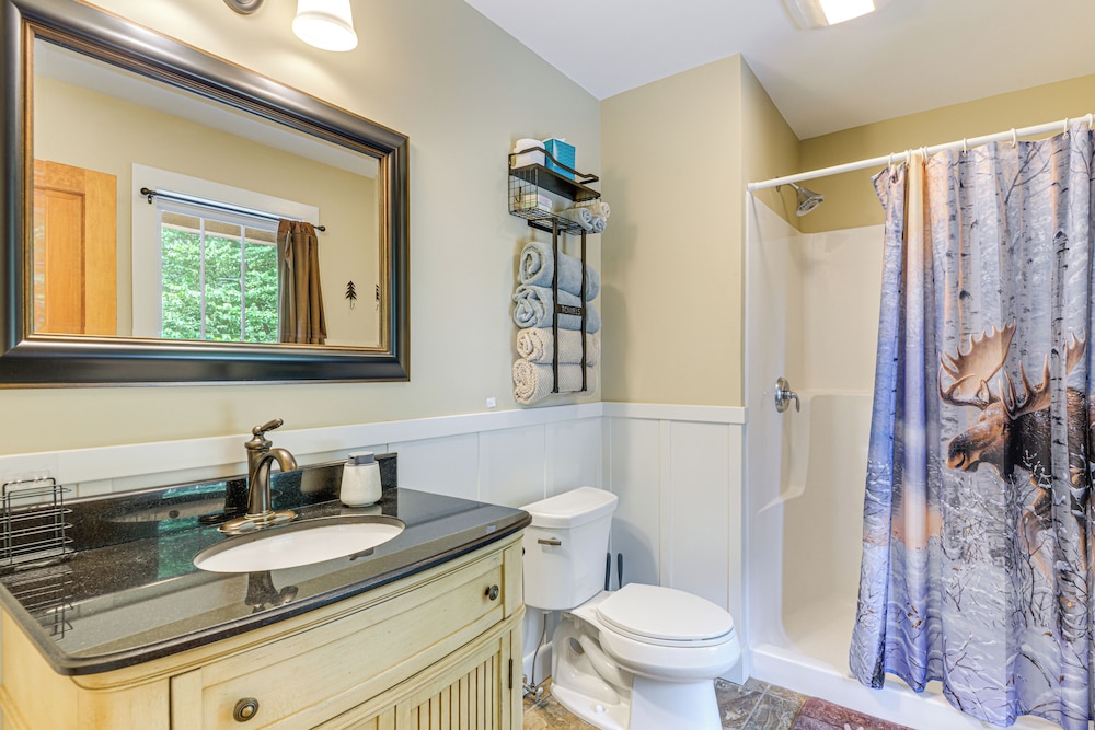 2 Mi to Golfing & Hiking: Spacious Wilmington Home