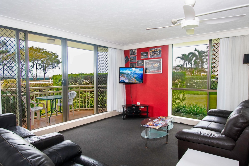 Surfers Paradise Vacations - Seacrest Beachfront Holiday Apartments - Property Image 56