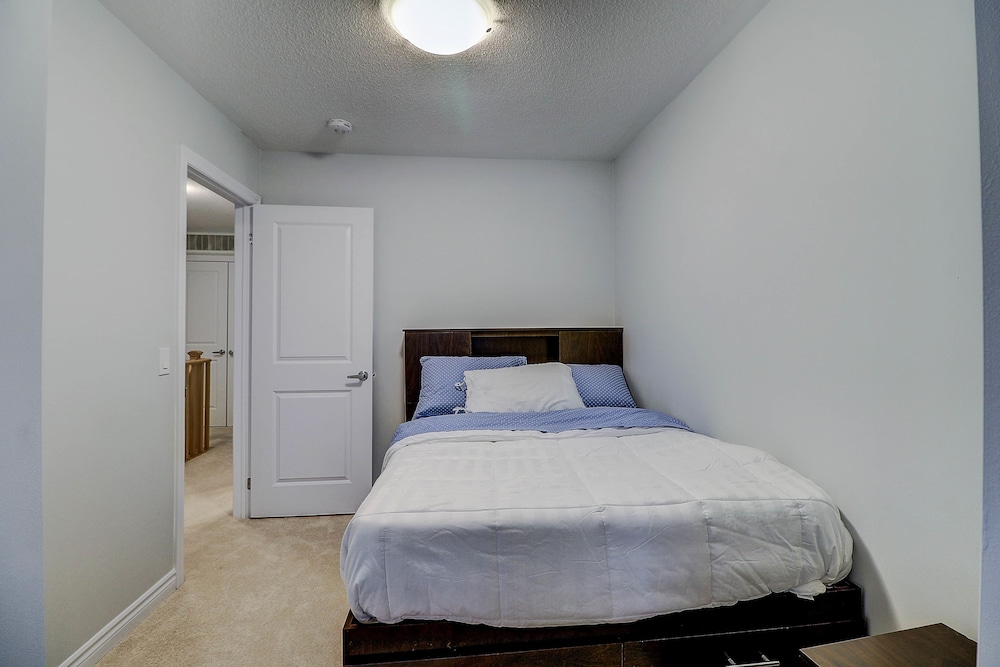 Oshawa Luxury