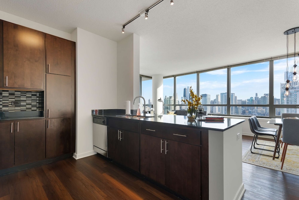 Fulton Group Stay 2 Apartments Skyline Views
