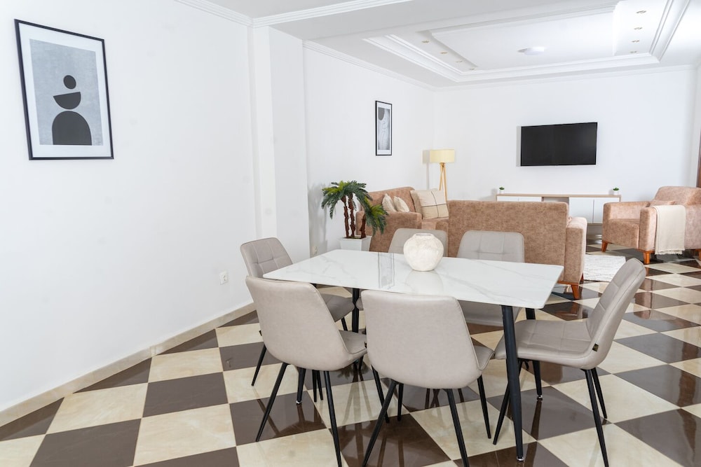 Luxueux Appartement à Bir Mourad Raïs