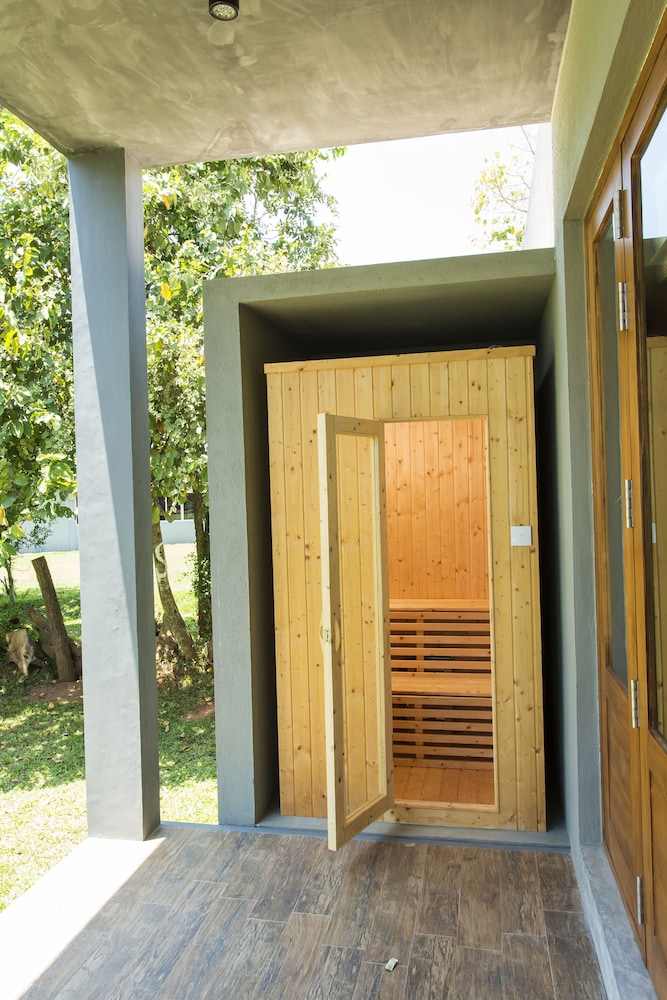 Aliya Resort & Spa