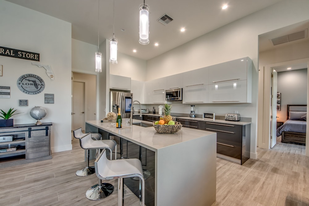 Villa Malibu by Vacationhit view 4