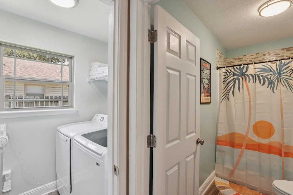 Relaxing Pace Bay House 3 Bedroom Home