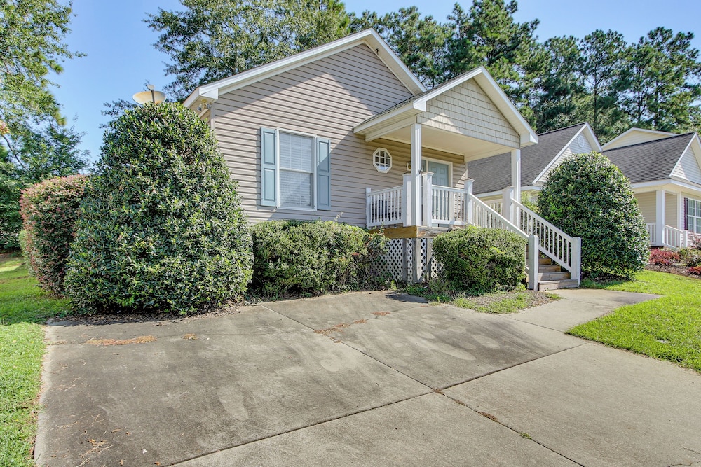 3 Mi to Hopelands Gardens: Family Aiken Home!