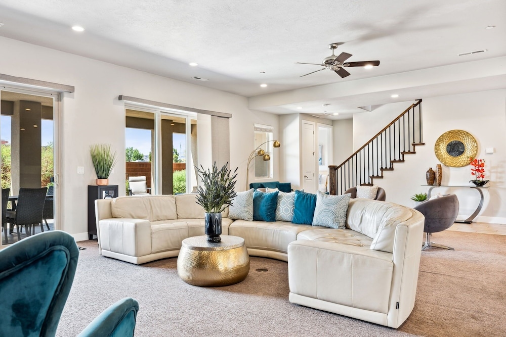 Grand Elite Retreat 16 Bedroom Home