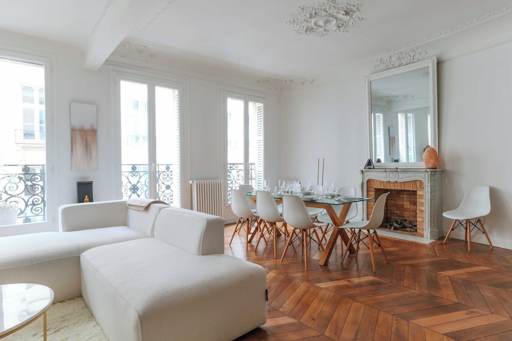 Very Spacious Apartment - 5br/10p - Champs-elysees