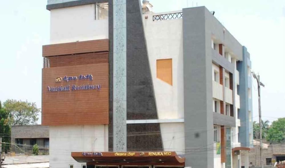 Iroomz Vaishali Residency
