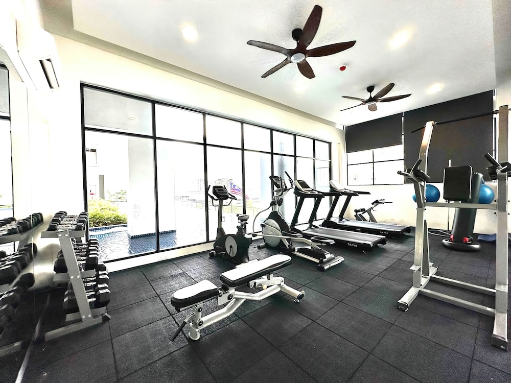 M Suite Menjalara Free Gym Pool