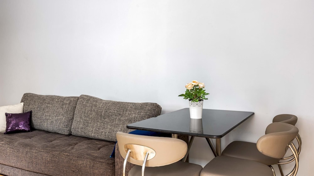 1-bedroom Apartment With Private Garden