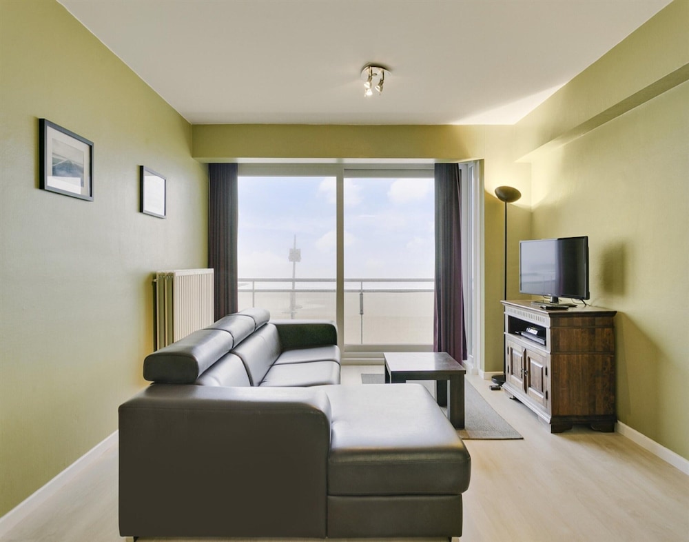 Flat in Blankenberge Near Belgium Pier