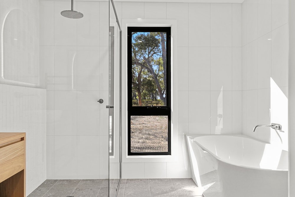 Warrawindi Escapes