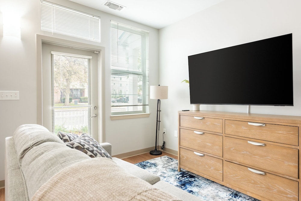 Landing Furnished Apartments South End Stratford