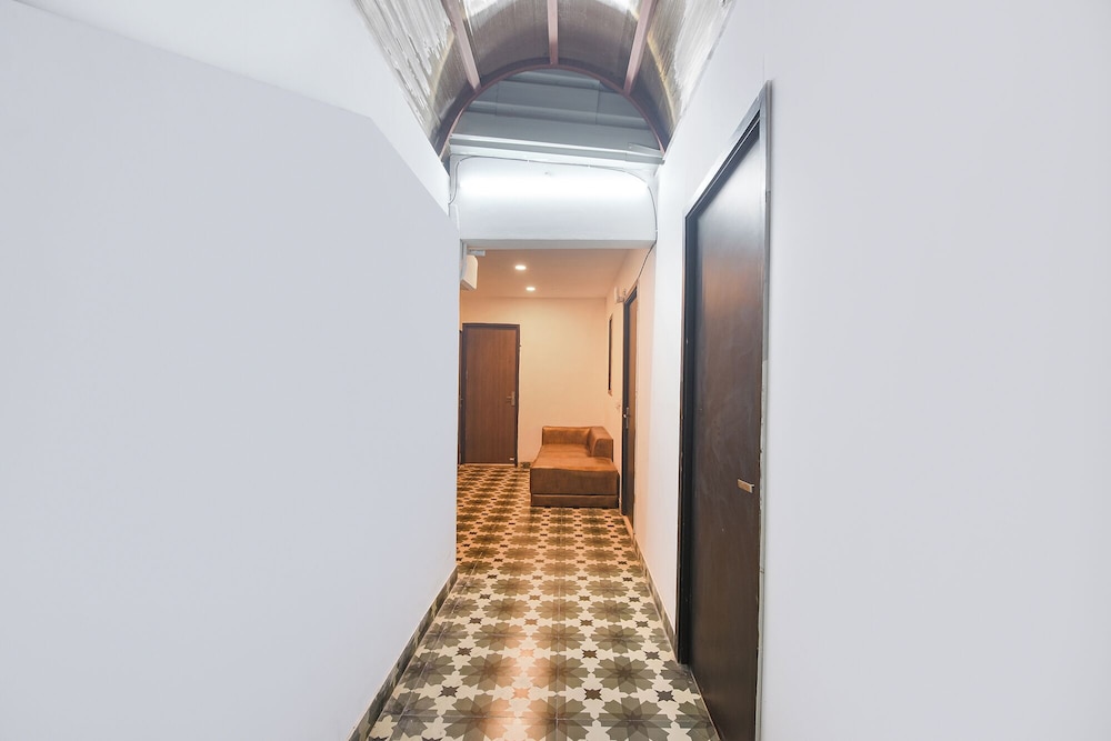 Fabhotel South Paradise