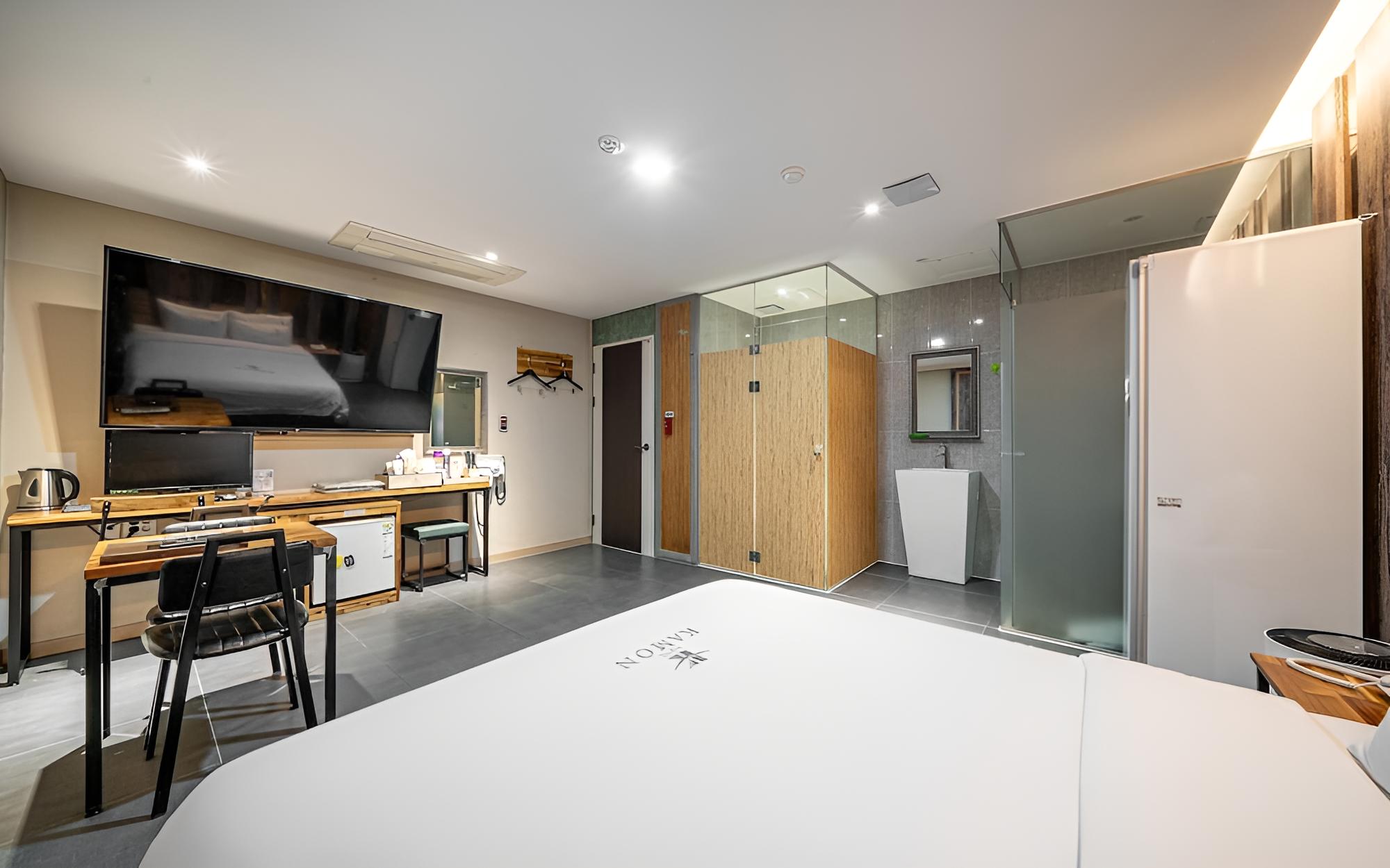 Seocheon Hotel Kamon