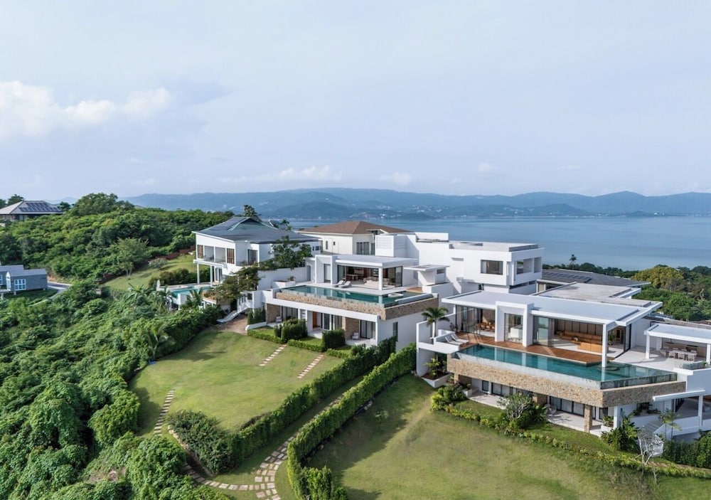 Cape Azure Resort Samui by Thalsea