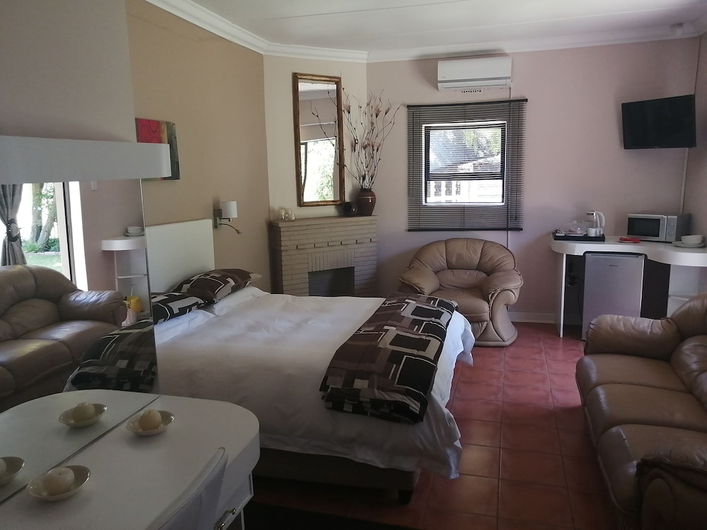 Thatchers Guest Rooms view 4