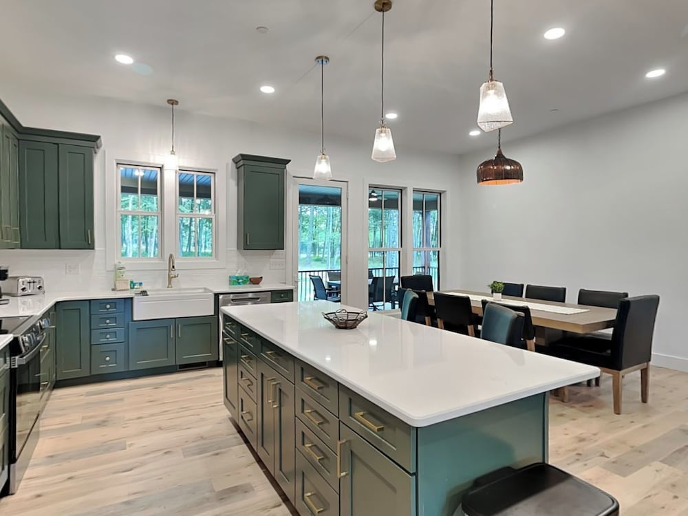 Holiday House by Taylor Made Deep Creek