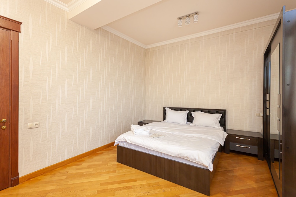 Stay Inn on Buzand 13