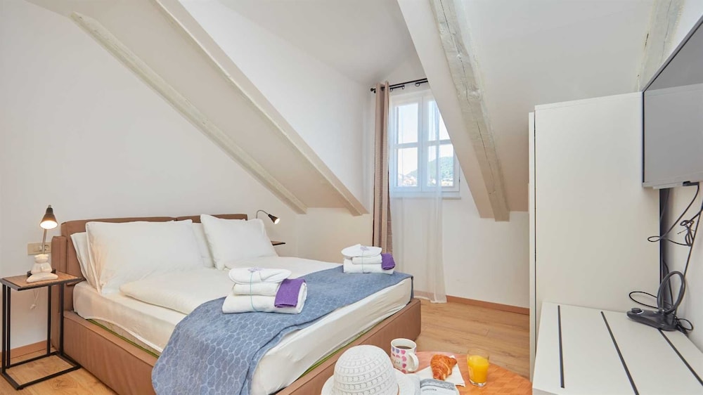 Dubrovnik Vacations - Boutique Garden Rooms - Property Image 1