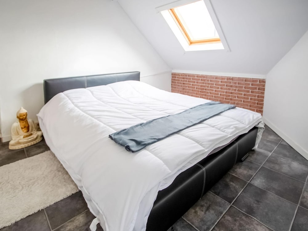 Holiday Home in Stavele With Terrace view 5