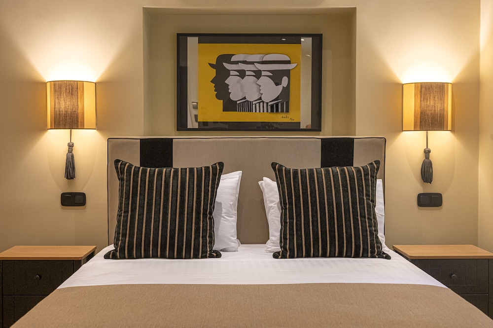 Ipelhome Plaka Boutique Apartments