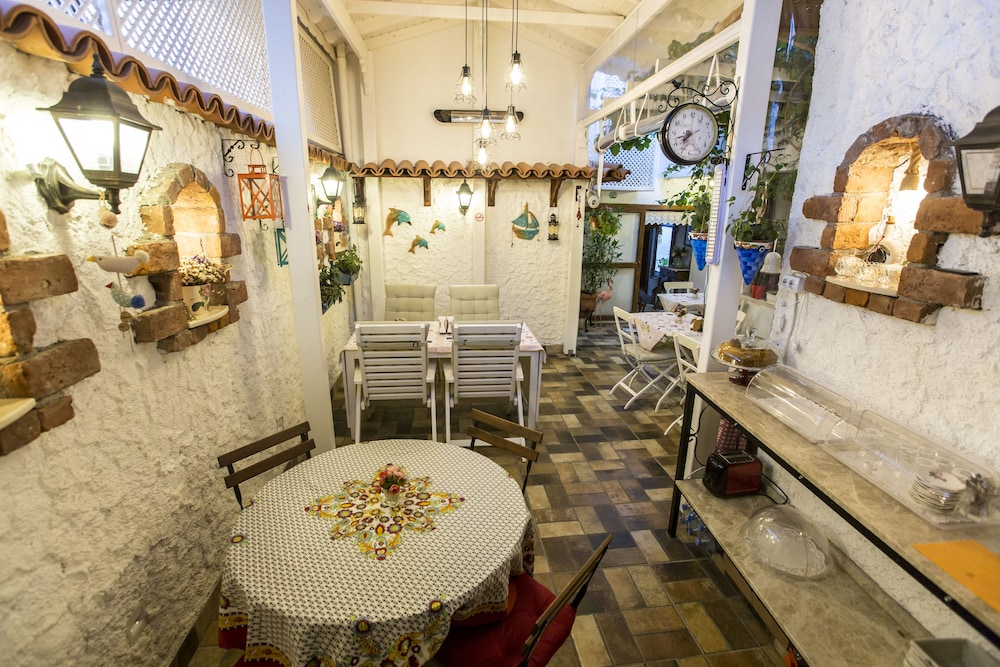 Sigacik Villa Teos Konuk Evi