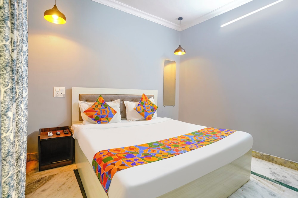Fabhotel Galaxy Grand