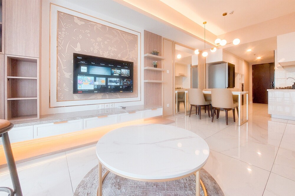 Elegant And Spacious 3Br At Sky House Bsd Apartment