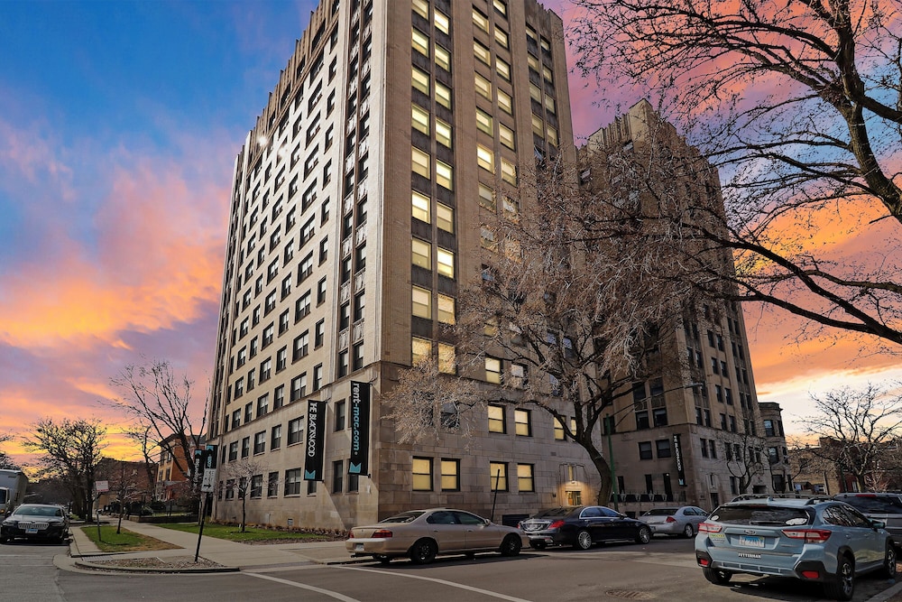 Explore this 2BR Apt - Blackwood rep