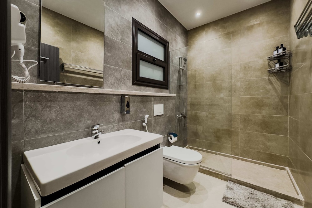 Xuru Stays I Valory - 5 Min to Airport