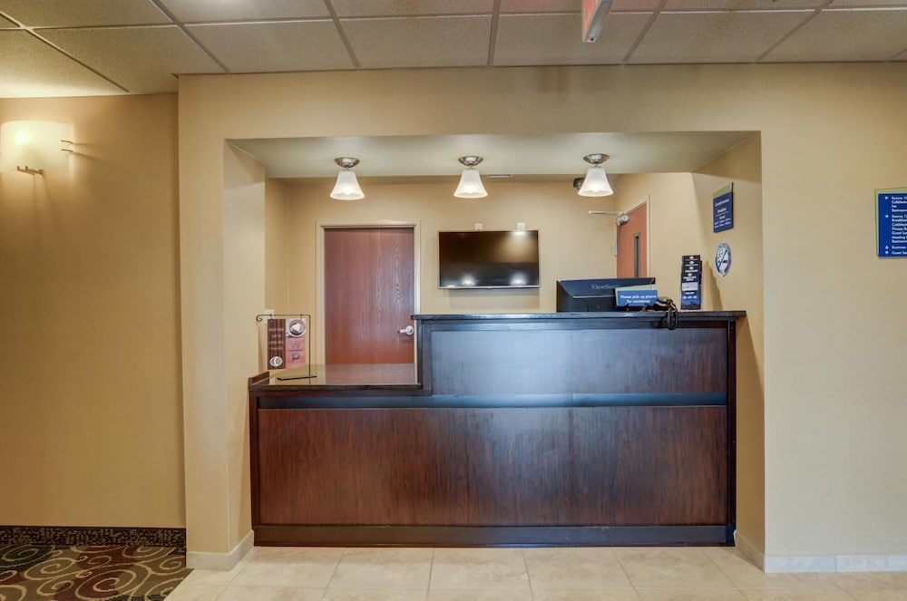 Effingham Vacations - Cobblestone Inn  Suites - Altamont - Property Image 5