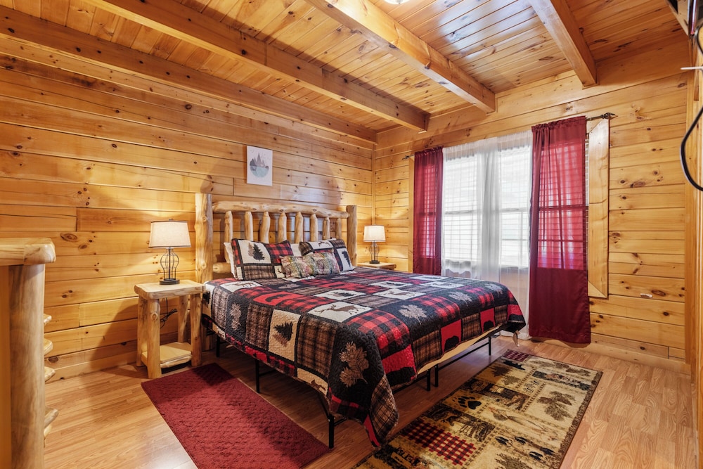 Serene Creek Cabin