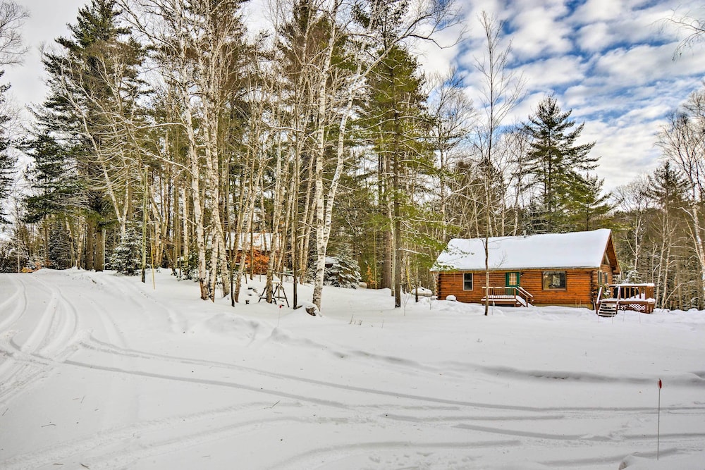 Cozy Manistique Cabin w/ Deck, Grill & Fire Pit! view 3