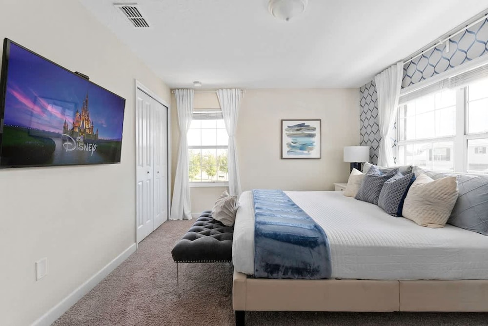 Disney Familly Lovers up to 11 Guests