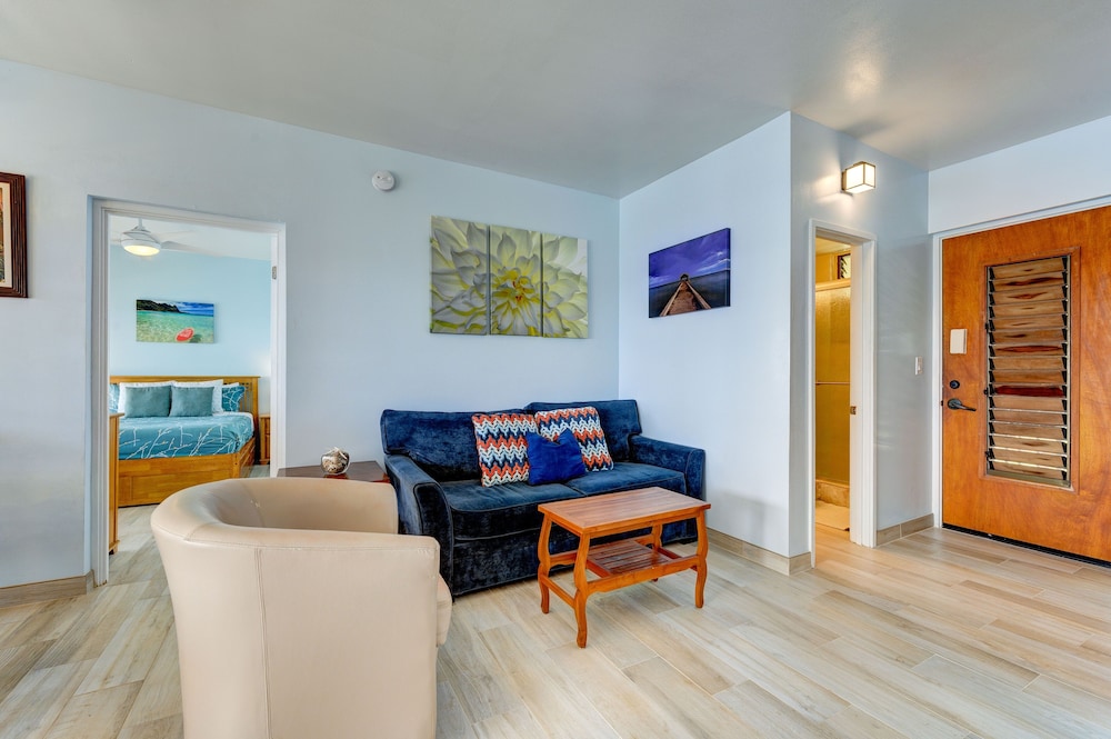 Poipu Shores 301b 3 Bedroom Condo by RedAwning view 4