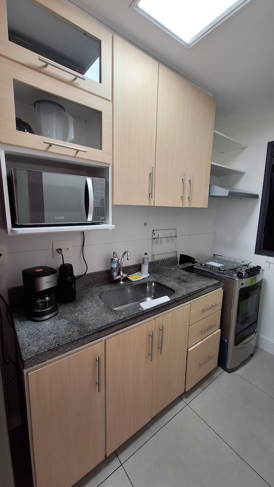 Apto moderno com miniquintal e piscina