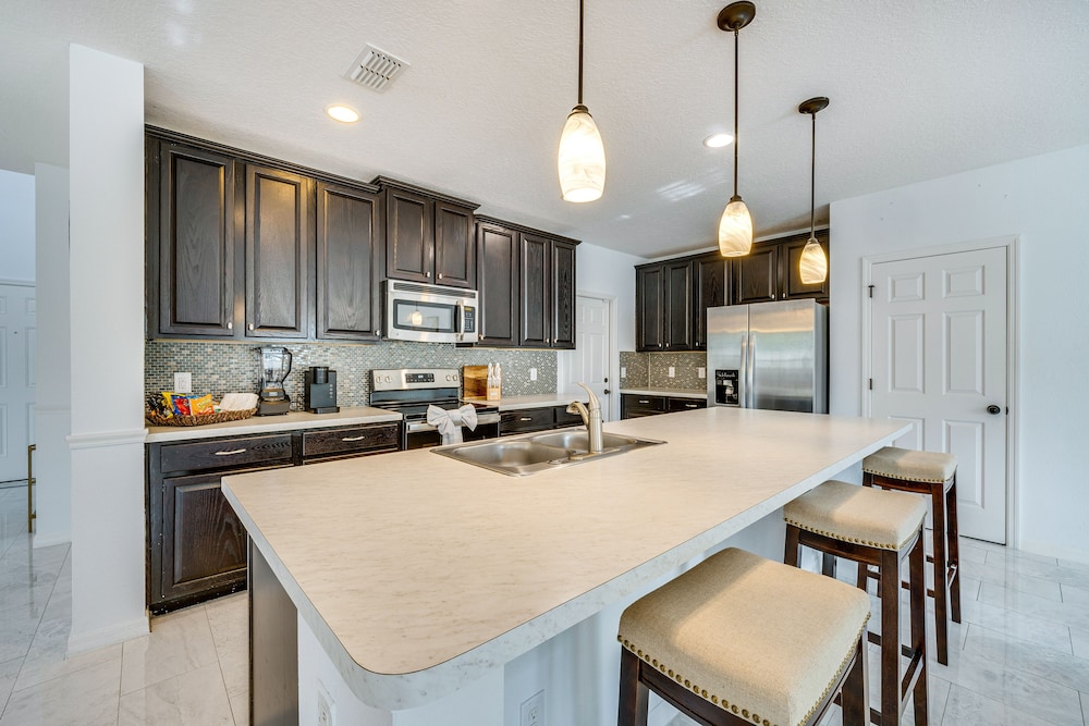 Bright Davenport Home ~ 11 Mi to Disney! view 4