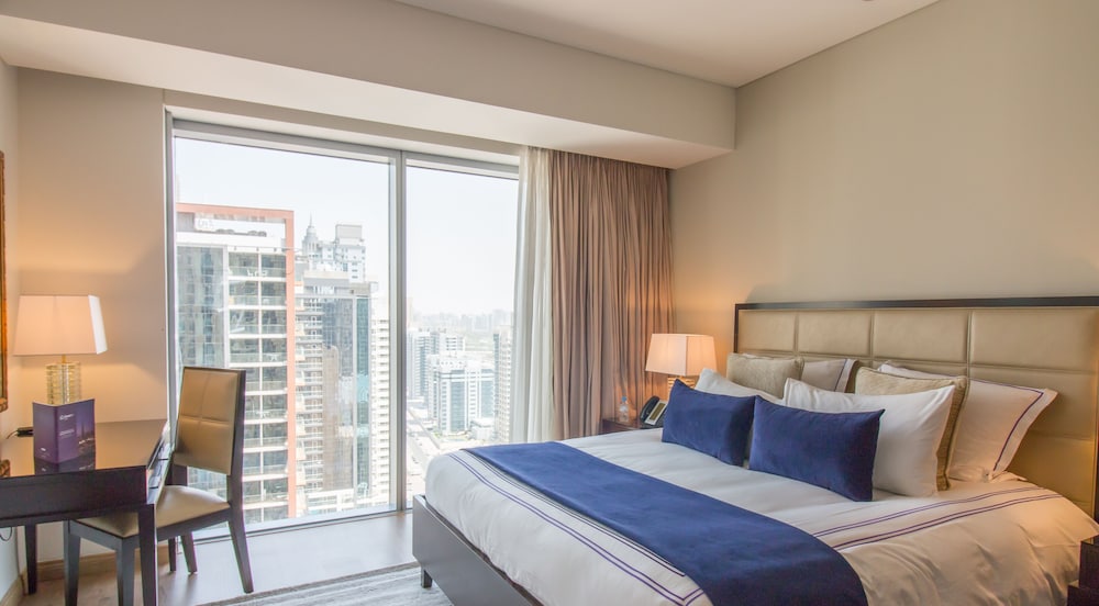 Dream Inn Apartments- Address Marina