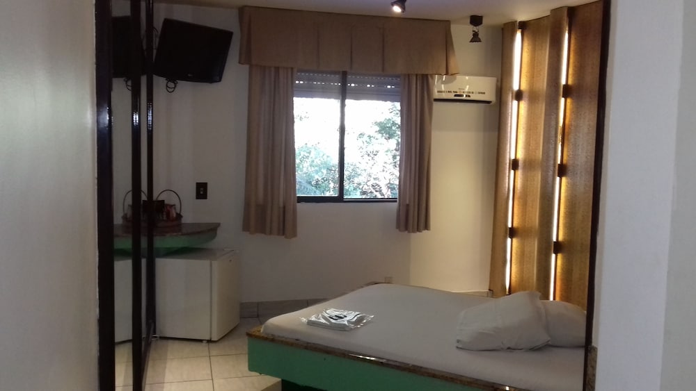 Motel dos Arcos