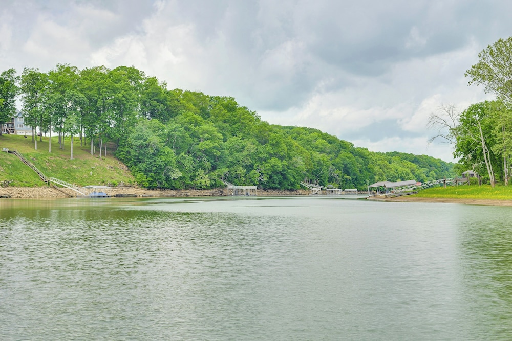 2-story Dock & Deck at Huge Family Home in Doyle!